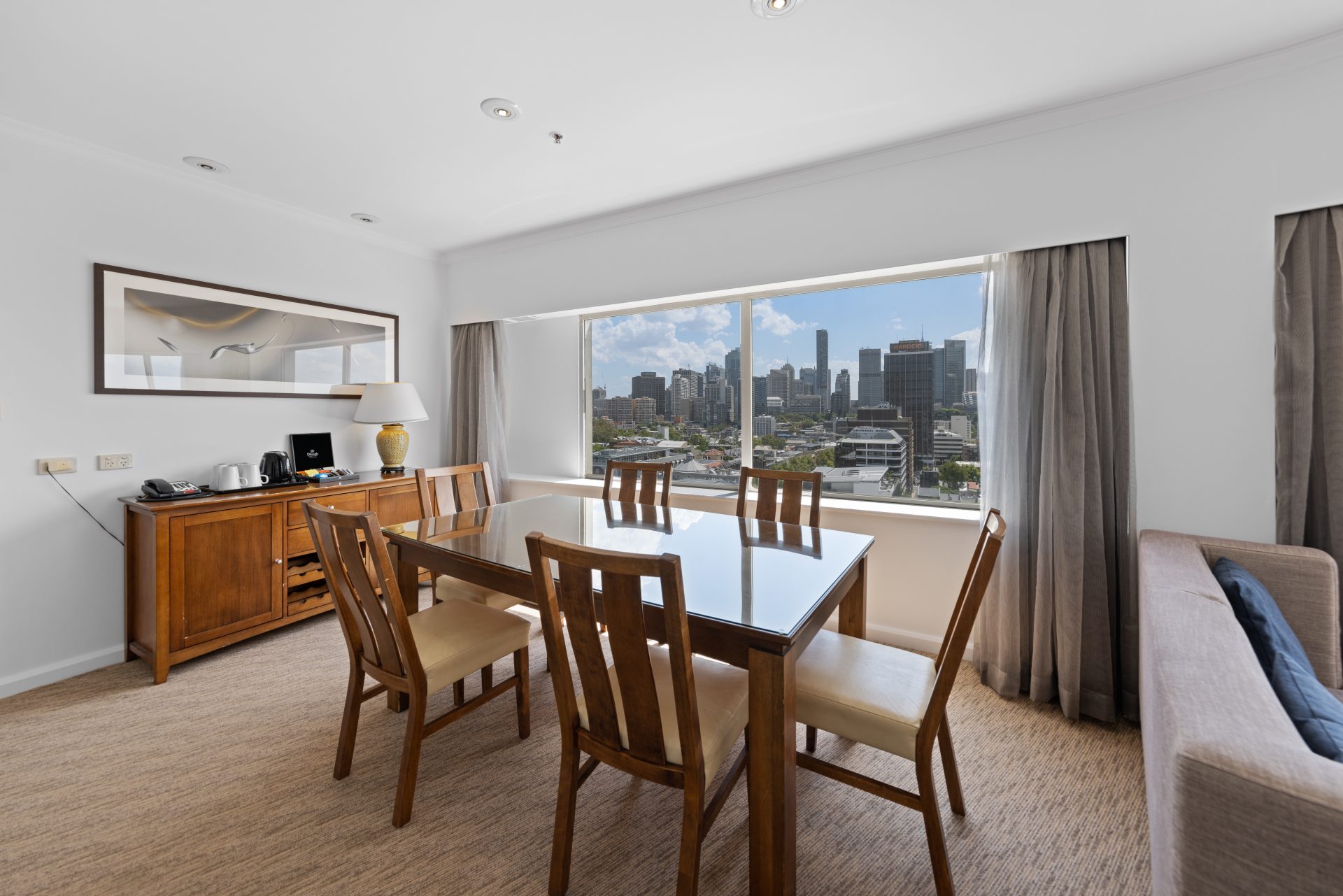 Upper Floor Suite at Holiday Inn Sydney Potts Point